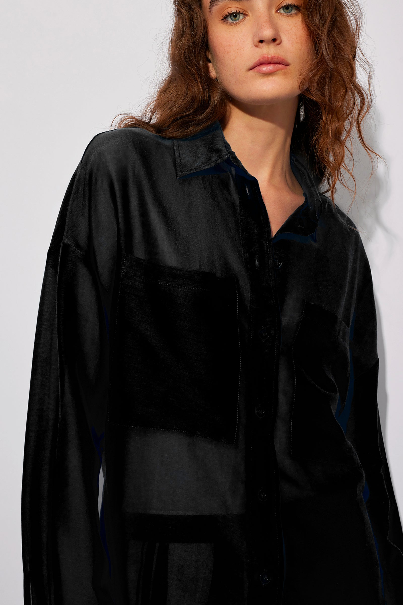 CAMICIA CON TASCHE IN MUSSOLA