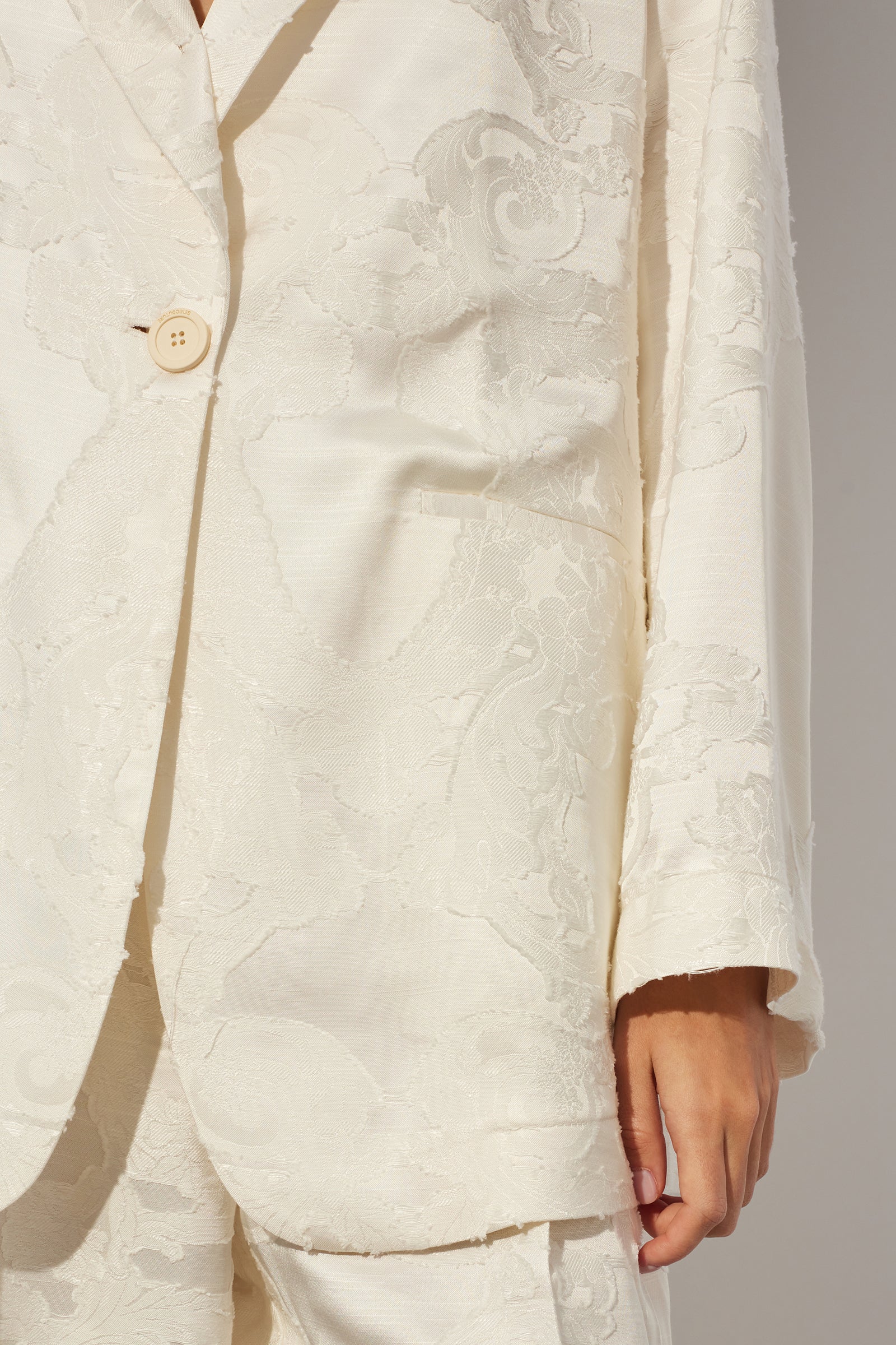 FLUID JACQUARD JACKET WITH SASH