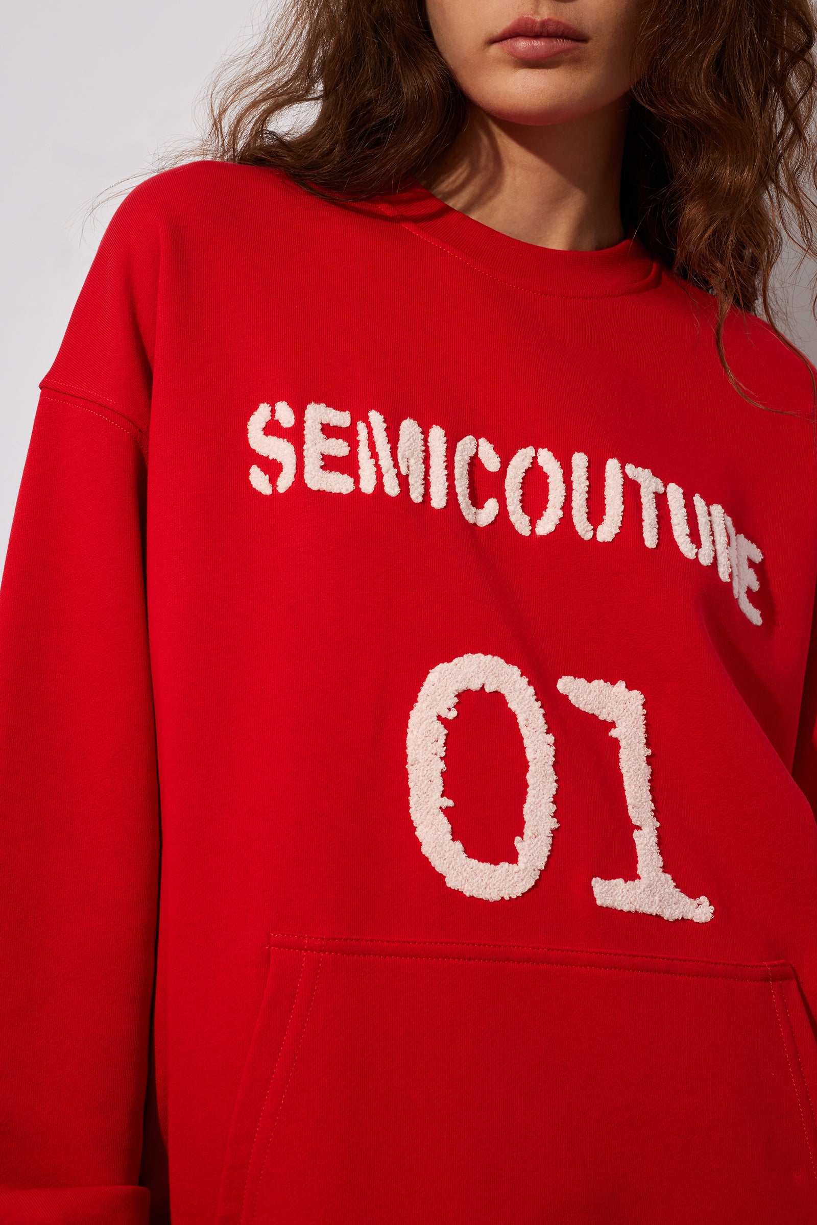 EMBROIDERED LOGO SWEATSHIRT