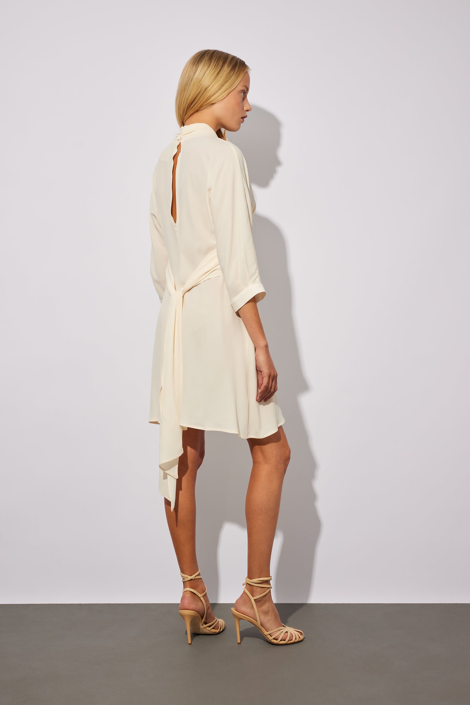 ABITO CON FASCE IN CREPE DE CHINE