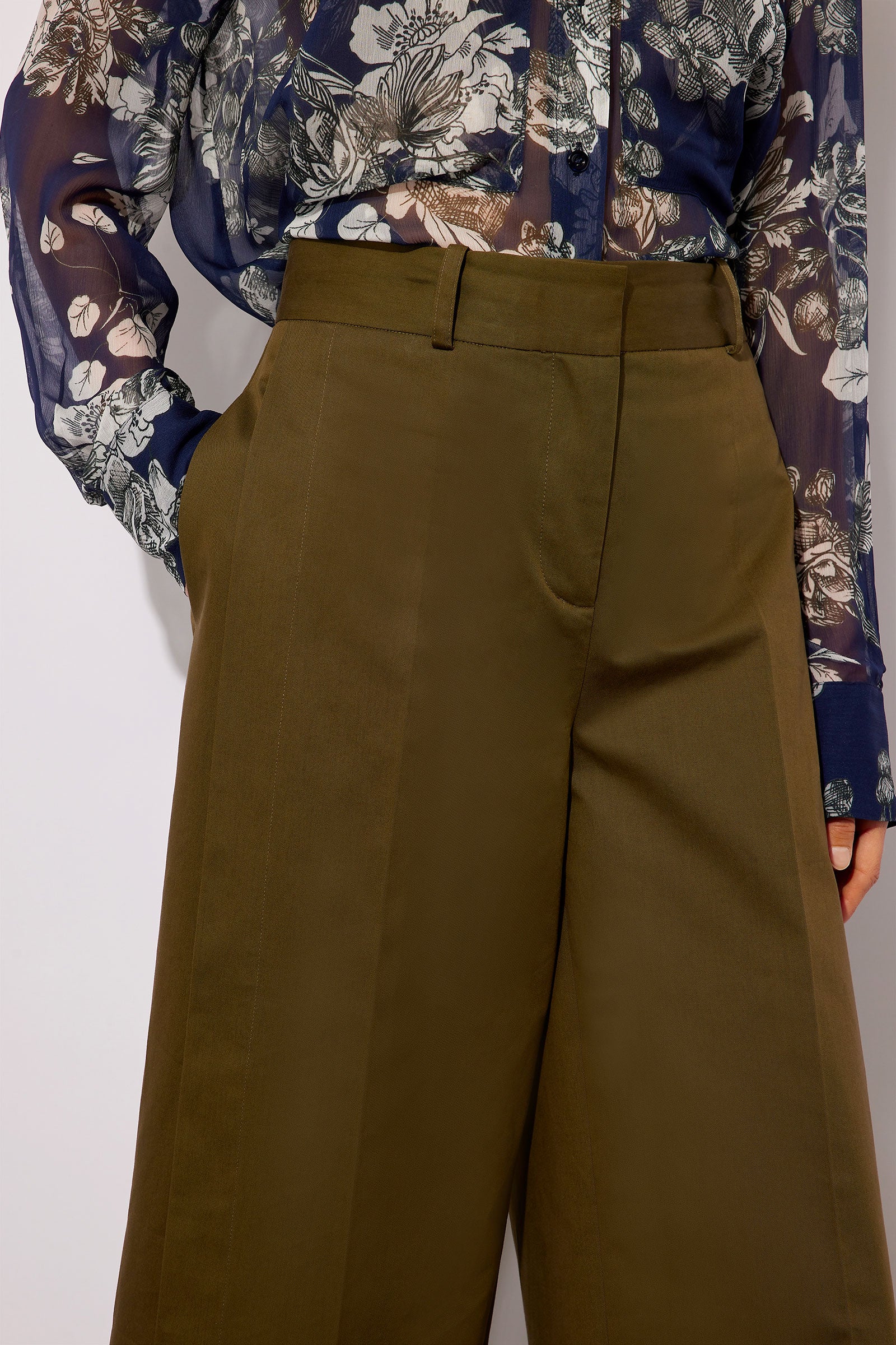 GABARDINE TROUSERS WITH SLITS