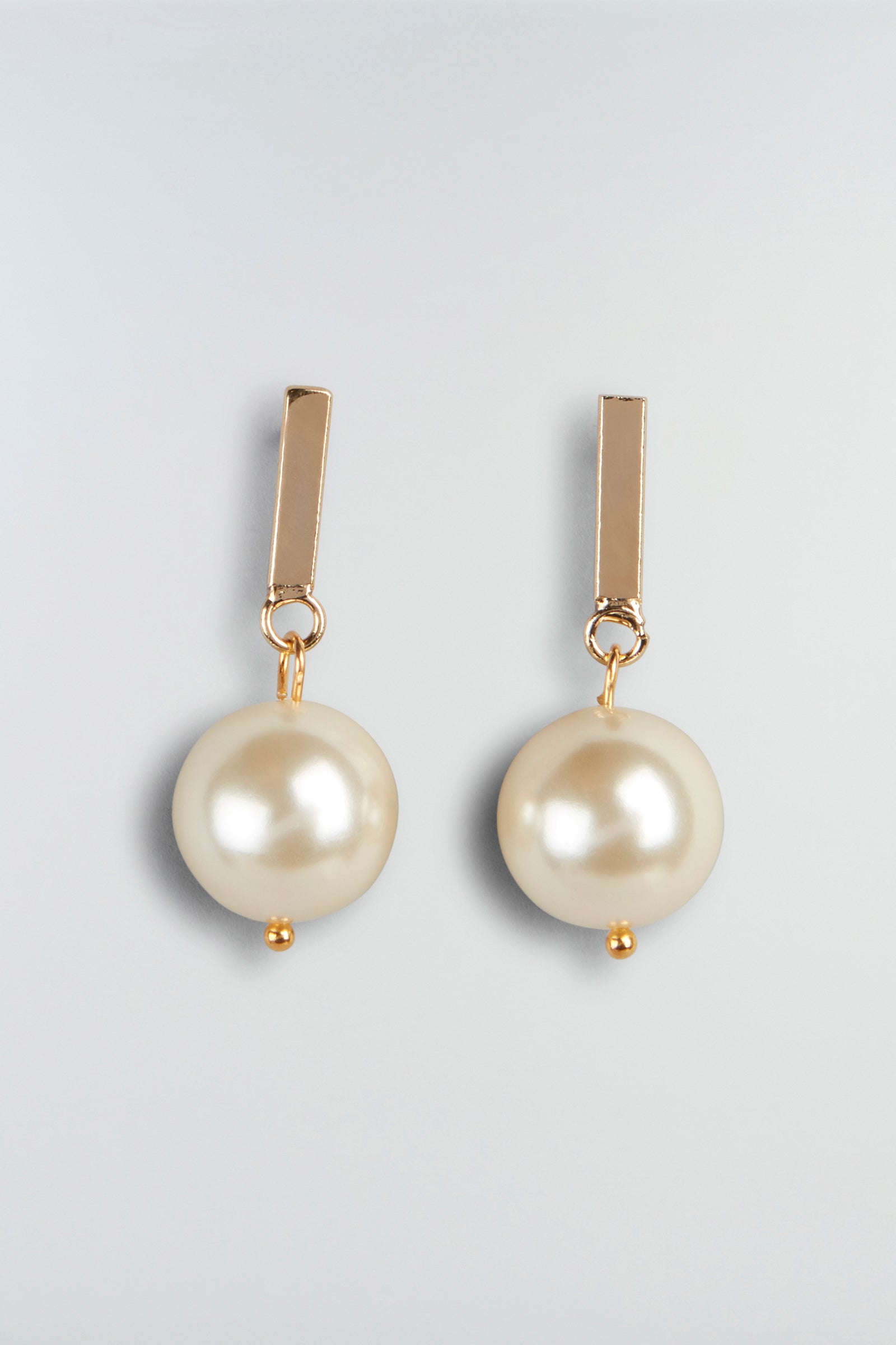 PEARL EARRINGS BESS