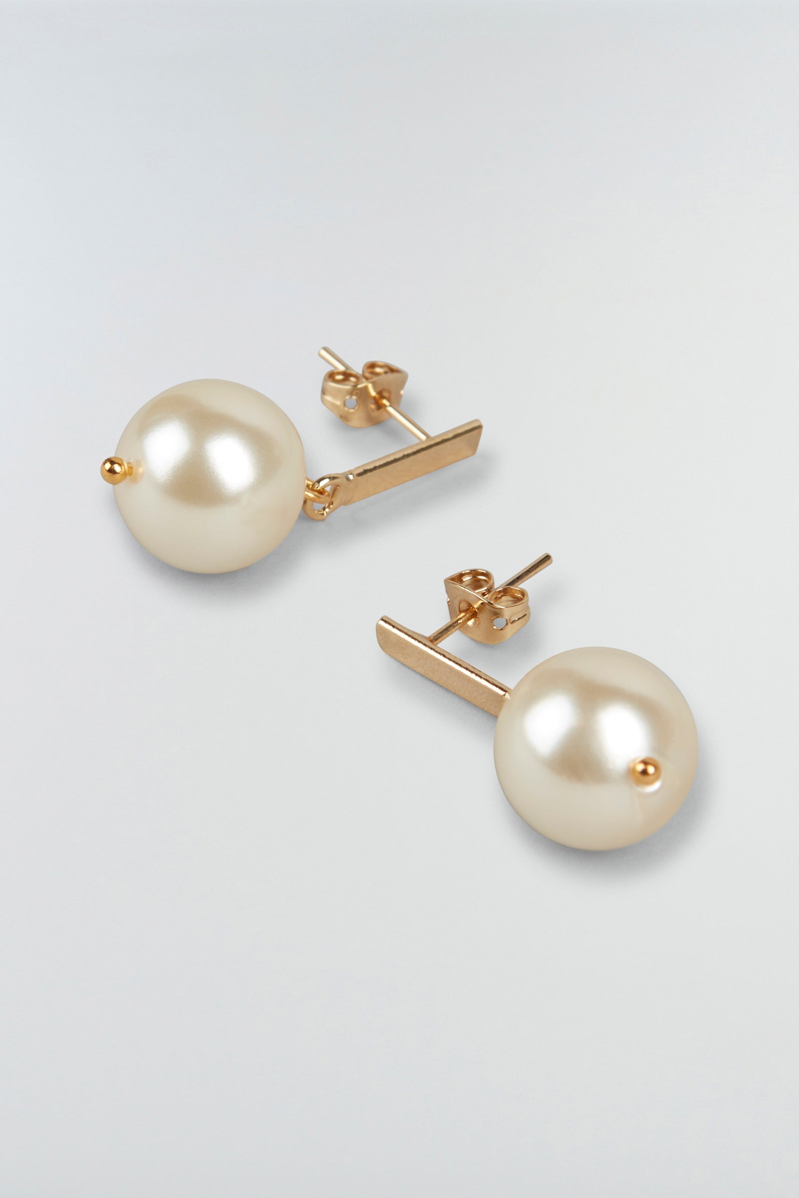 PEARL EARRINGS BESS