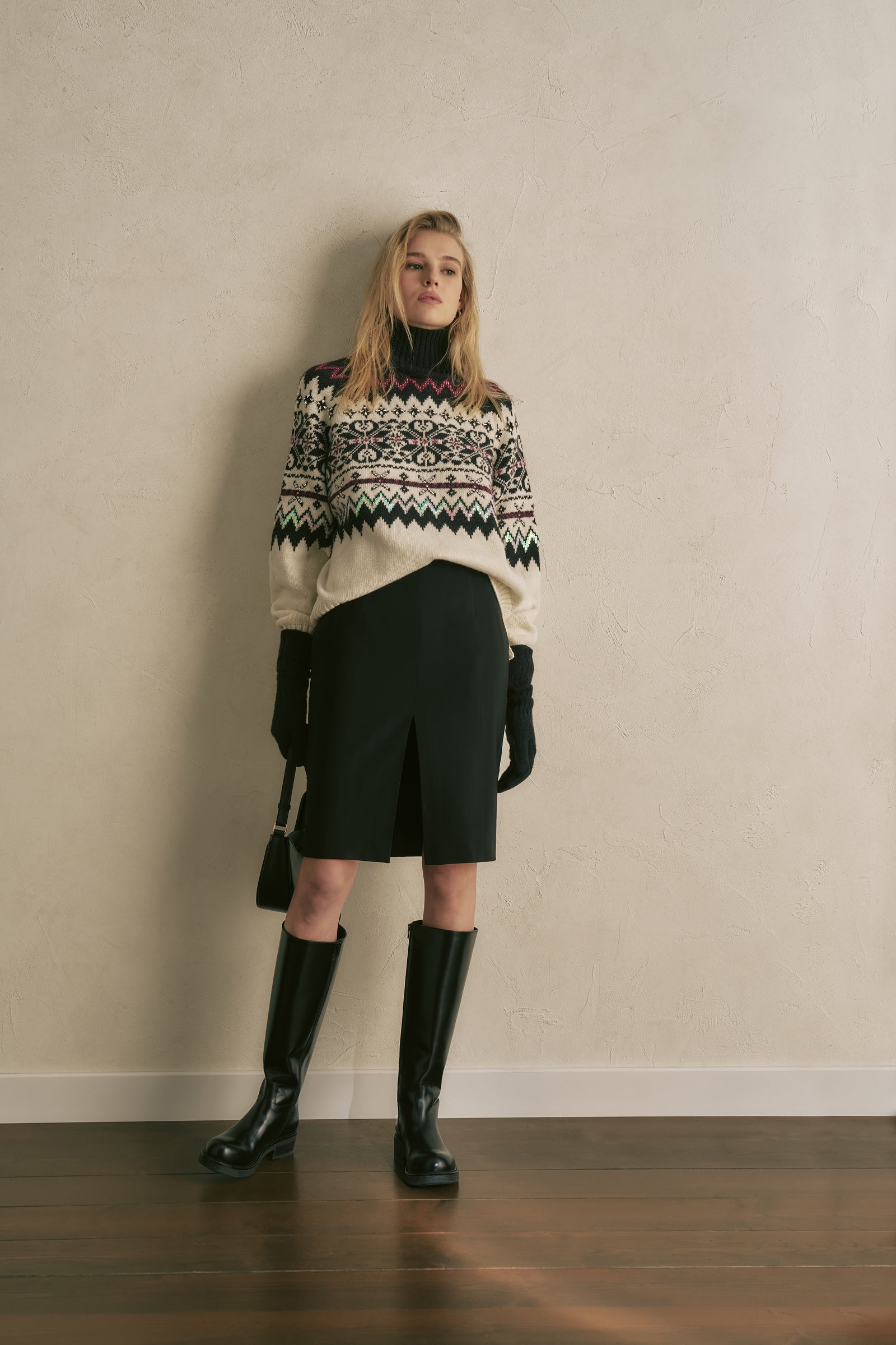 ANNIE TURTLENECK