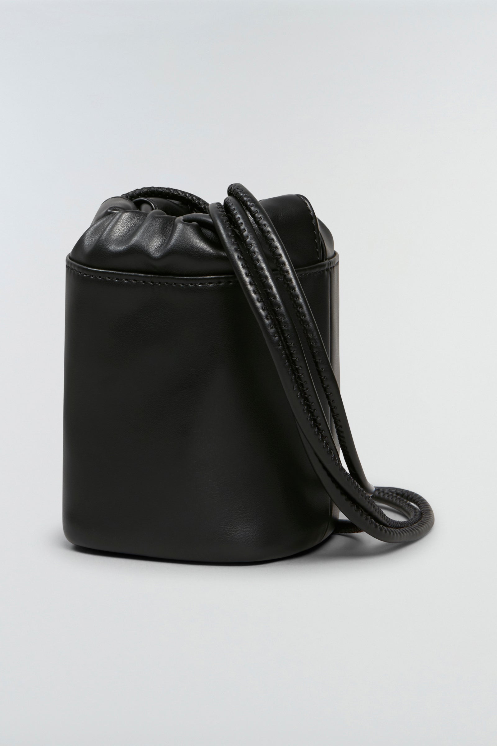 BUCKET BAG SERENA
