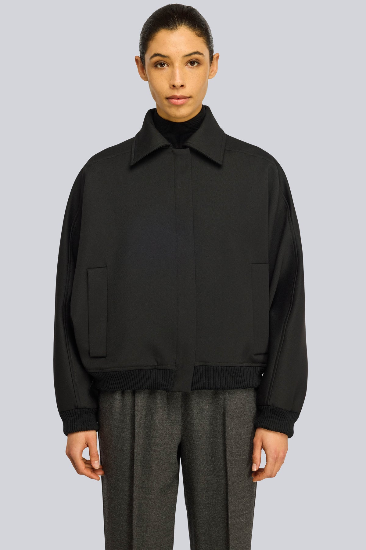 BOMBER-RENIE