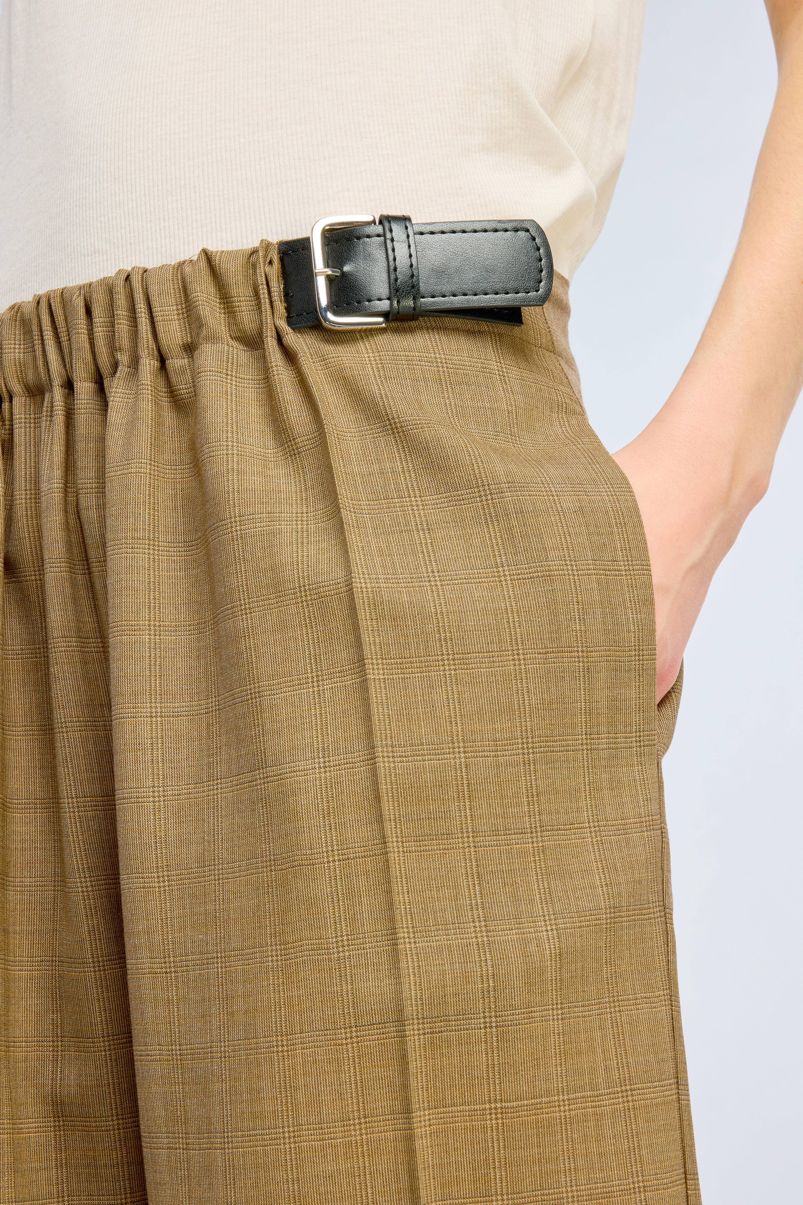 PANTALONE-DELIA