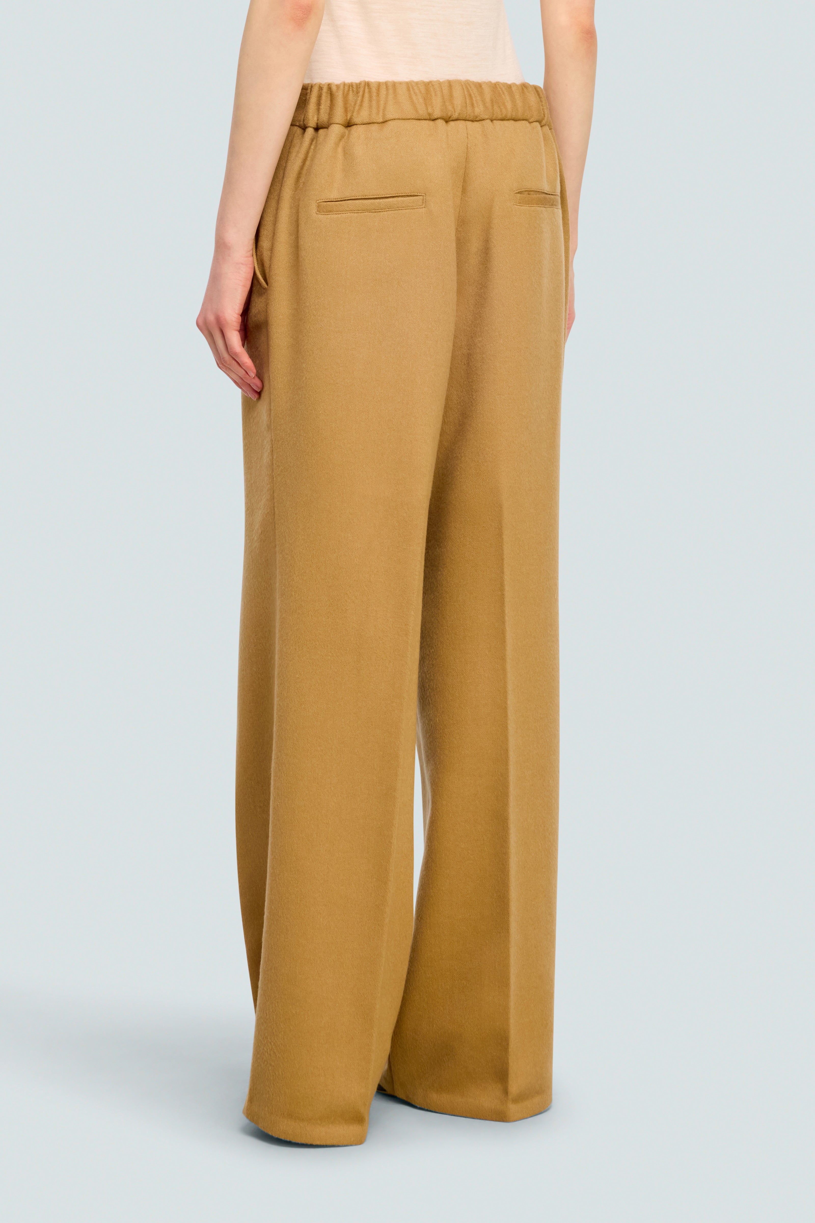 PANTALONE-LILIA