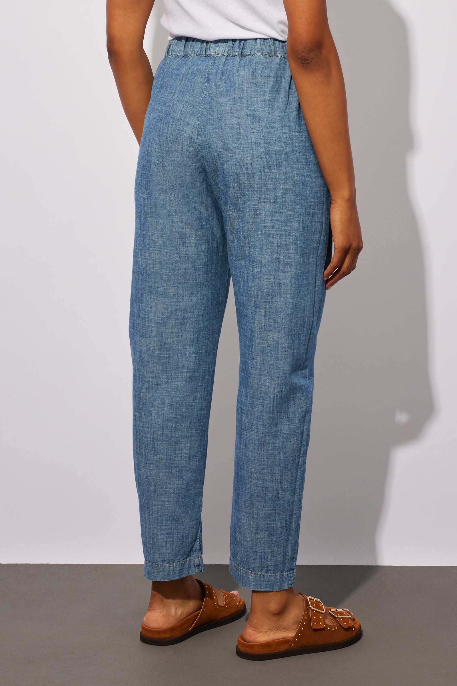 PANTALONE CON COULISSE IN CHAMBRAY