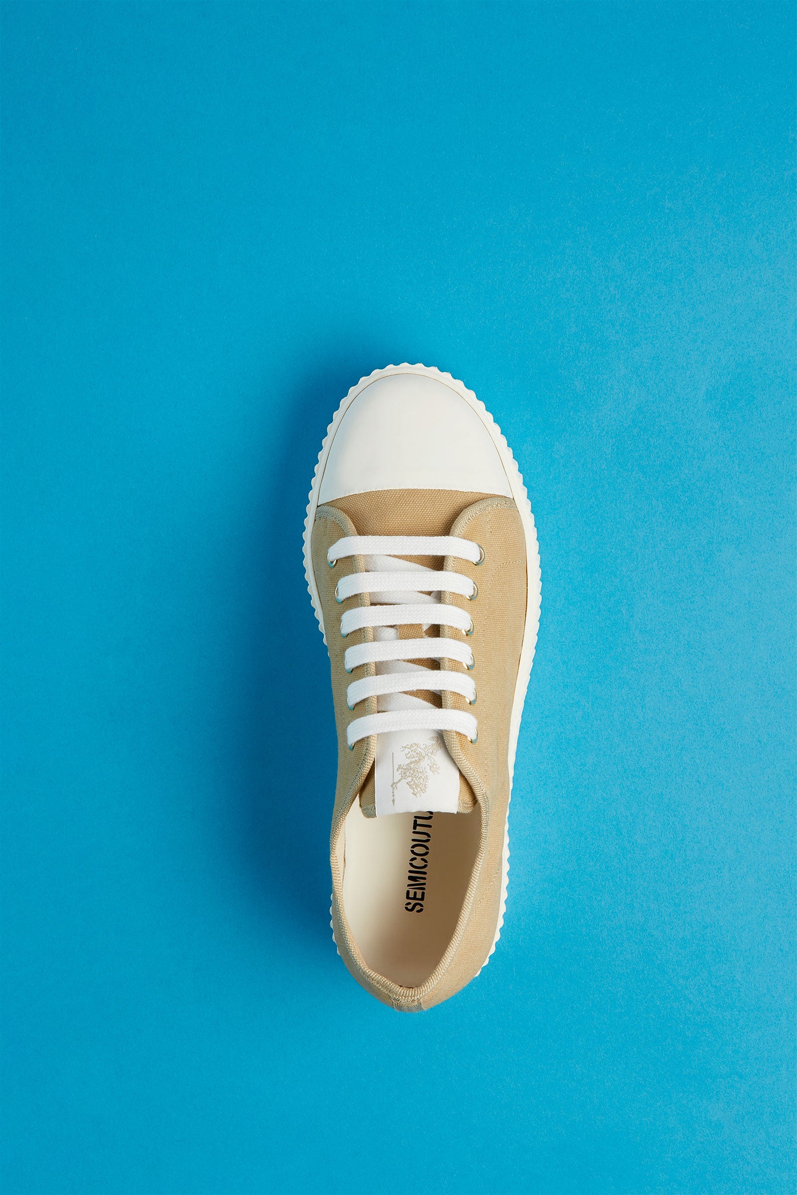 SNEAKERS IN CANVAS